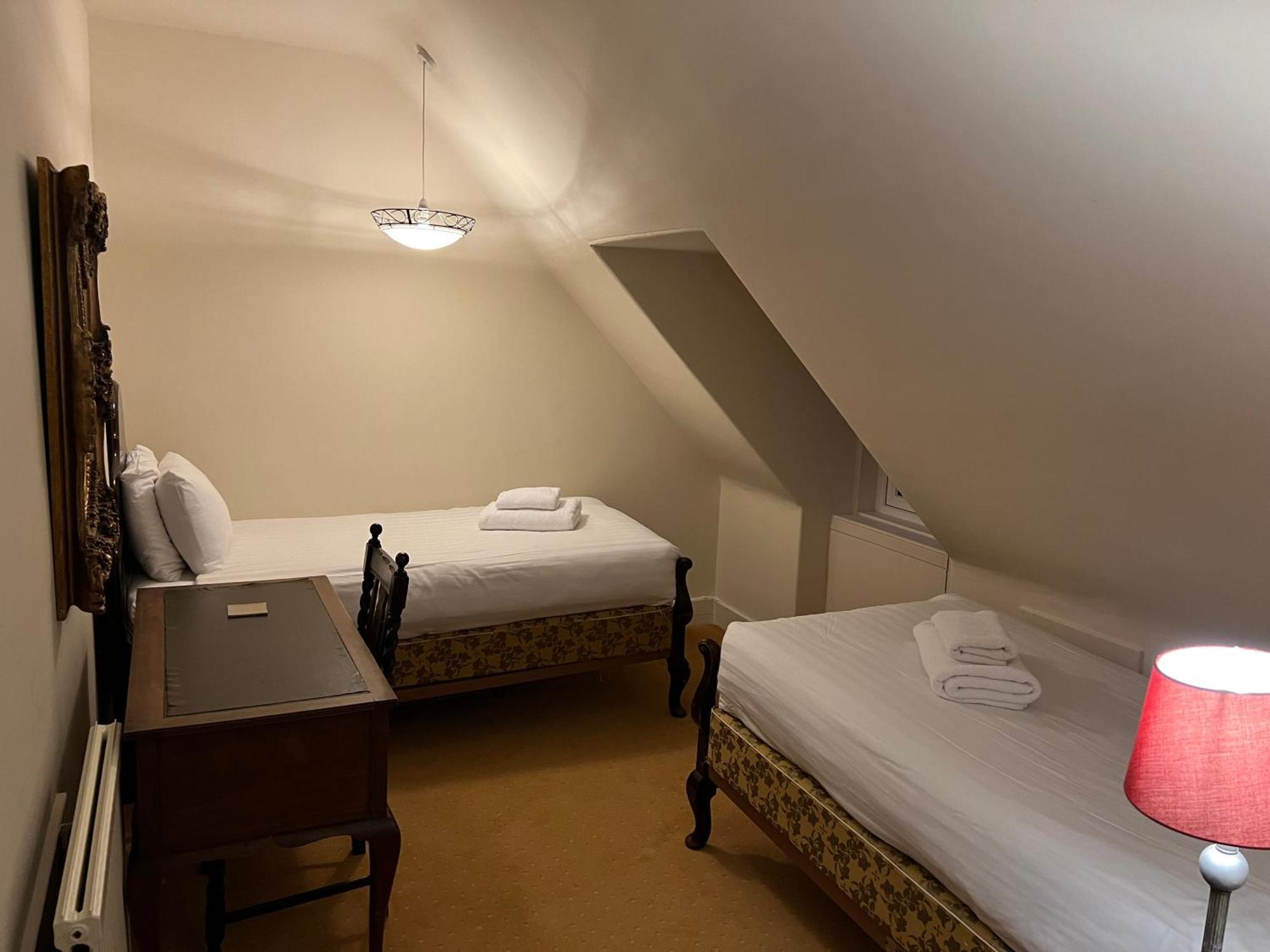 Dalmunzie Castle Hotel Spittal of Glenshee ภายนอก รูปภาพ